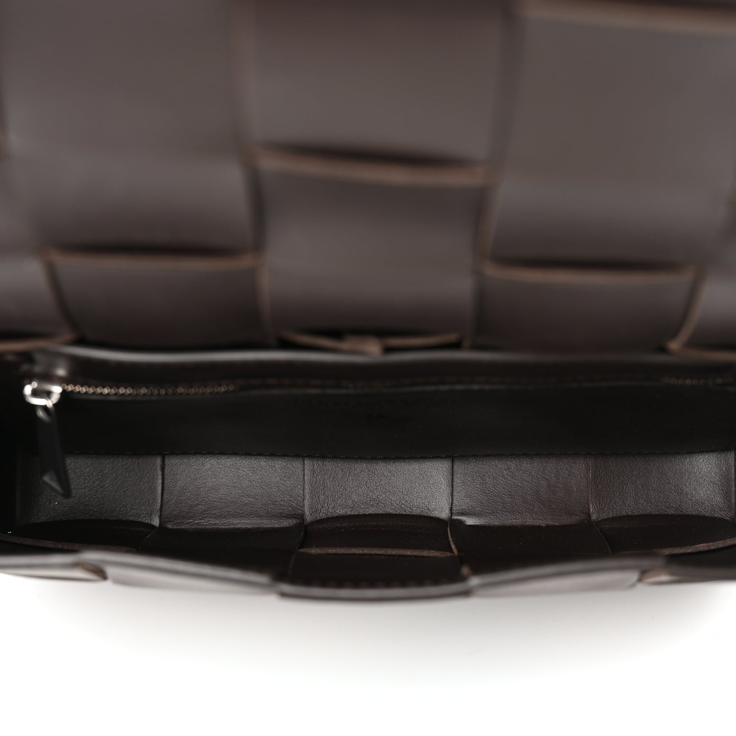 Bottega Veneta Calfskin Maxi Intrecciato Versatile Cassette Bag Brown