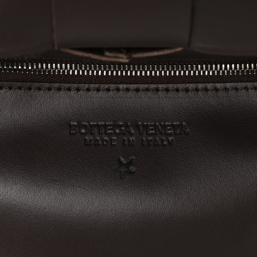 Bottega Veneta Calfskin Maxi Intrecciato Versatile Cassette Bag Brown