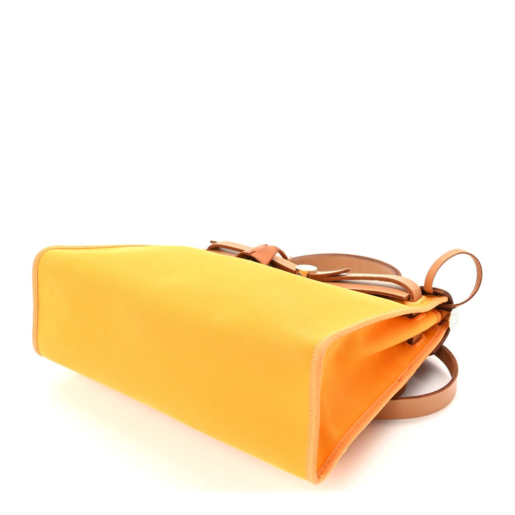 Hermes Toile Officer Vache Hunter Herbag Zip 31 PM Jaune Ambre Natural