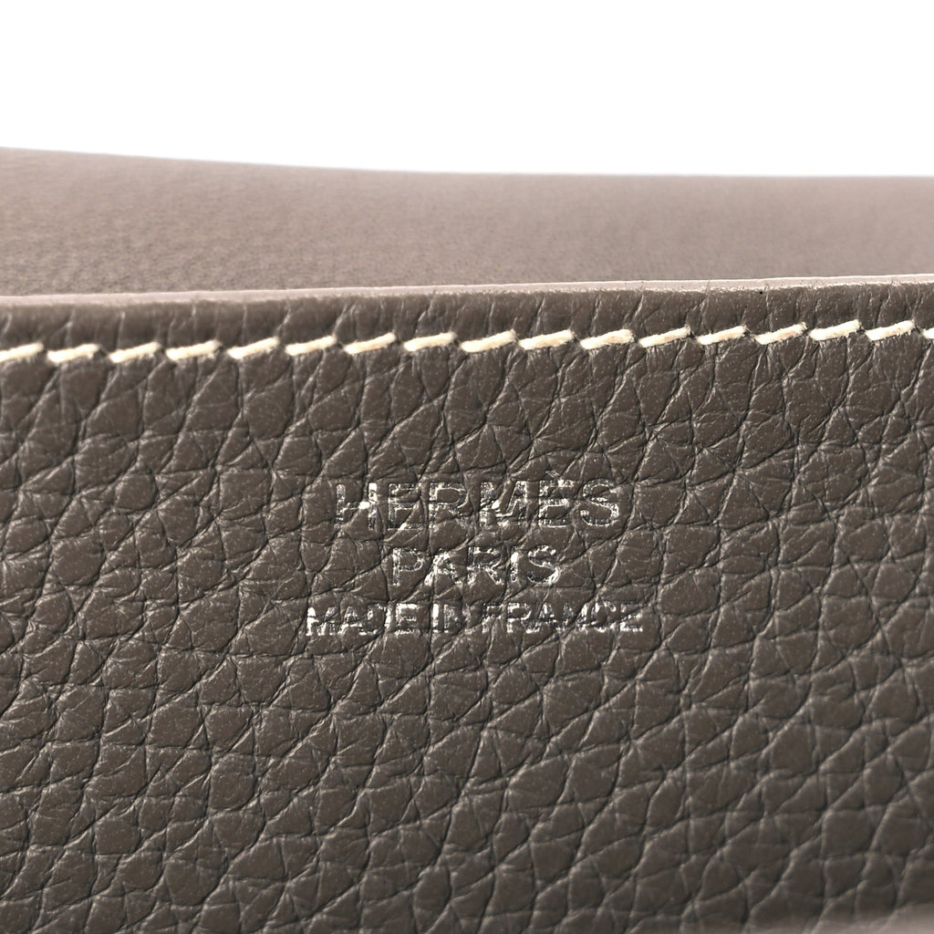 Hermes Taurillon Clemence Halzan 31 GM Etoupe