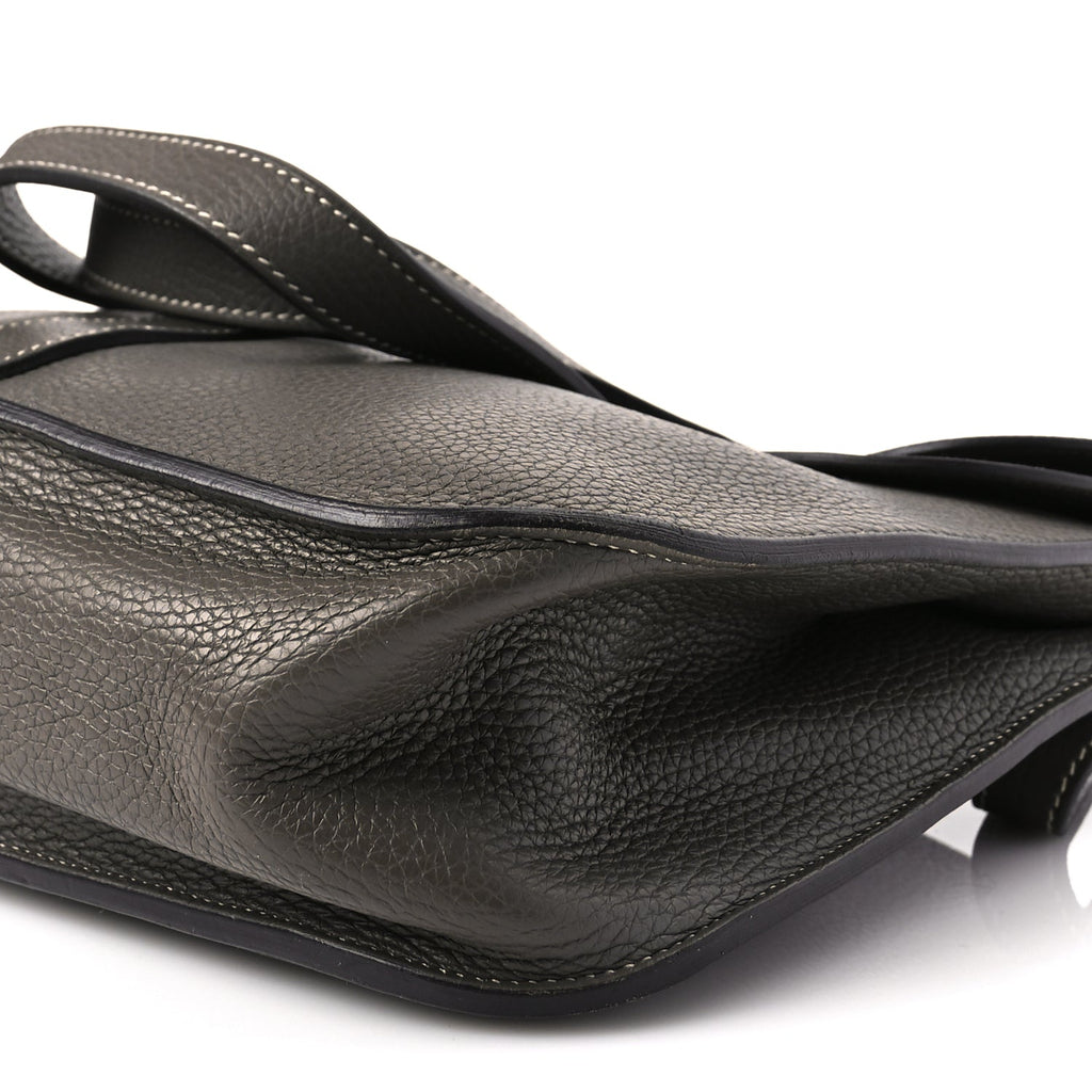 Hermes Taurillon Clemence Halzan 31 GM Etoupe