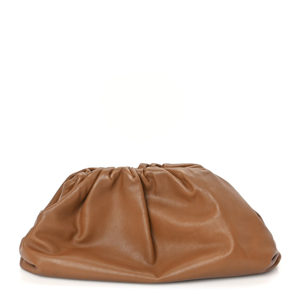 Bottega Veneta Smooth Butter Calf The Pouch Oversized Clutch Cammello