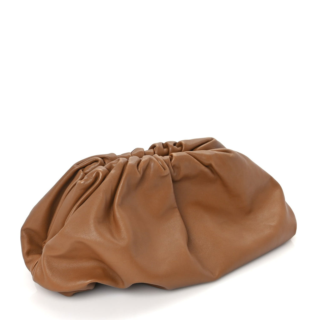 Bottega Veneta Smooth Butter Calf The Pouch Oversized Clutch Cammello